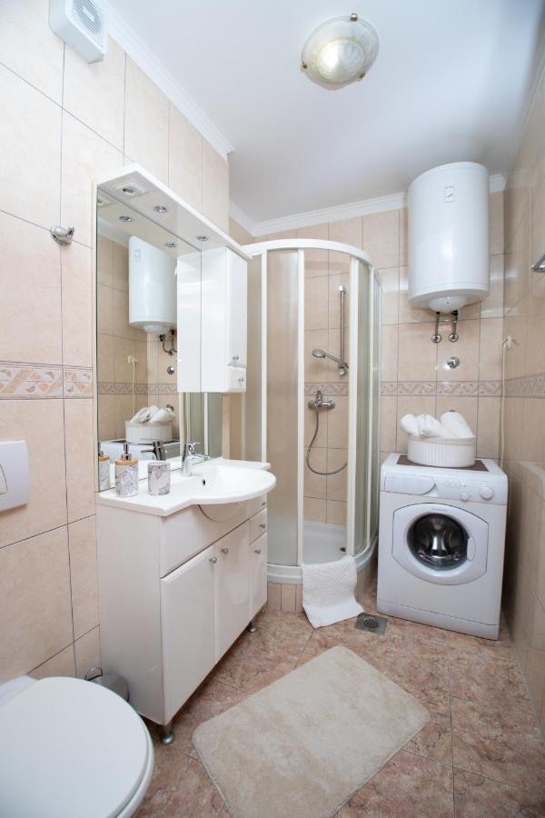 Apartment Fluid Split Luaran gambar